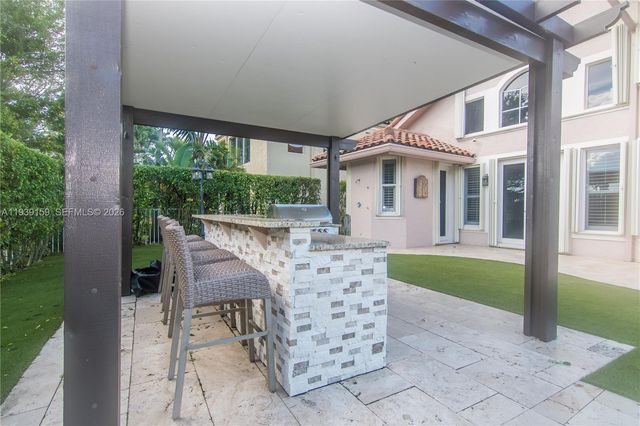 1091 SW 156th Ave, Pembroke Pines, FL 33027