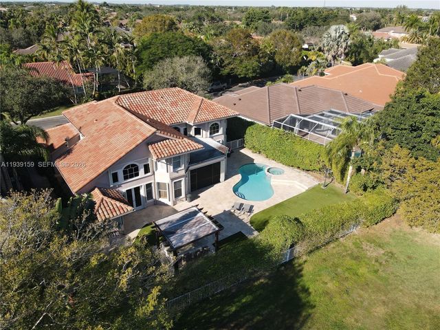 1091 SW 156th Ave, Pembroke Pines, FL 33027