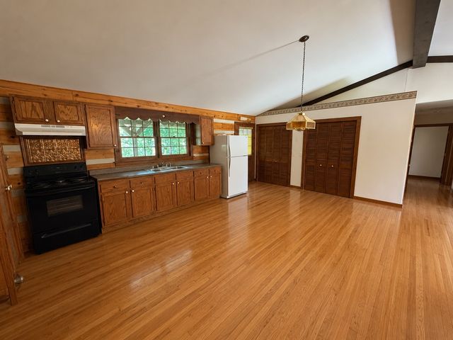 312 Grand View Dr, Smithville, TN 37166