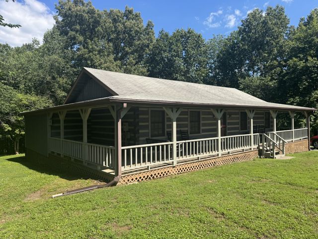 312 Grand View Dr, Smithville, TN 37166