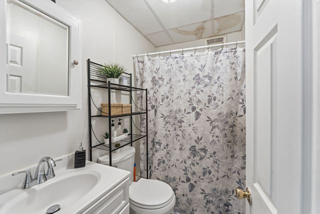 271 Elm St, Woonsocket, RI 02895