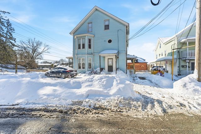 271 Elm St, Woonsocket, RI 02895