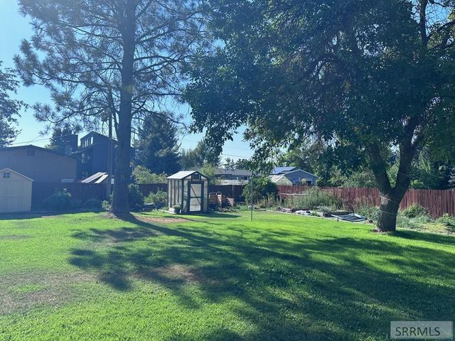 3345 E Southwick, Ammon, ID 83406