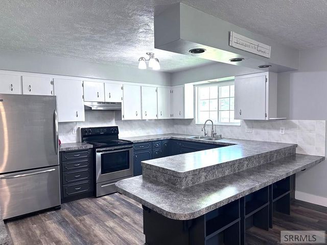 3345 E Southwick, Ammon, ID 83406