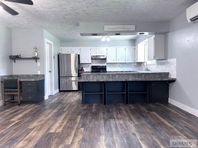 3345 E Southwick, Ammon, ID 83406