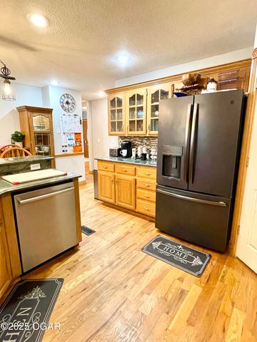 10917 Gum Road, Carthage, MO 64836