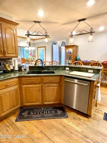 10917 Gum Road, Carthage, MO 64836