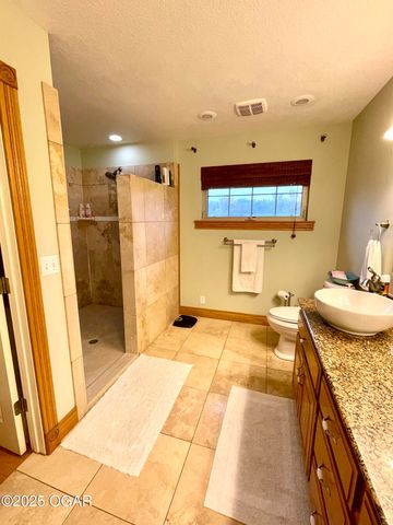 10917 Gum Road, Carthage, MO 64836