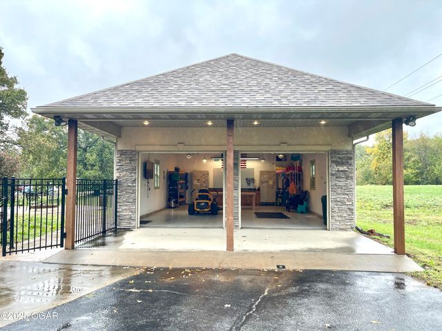 10917 Gum Road, Carthage, MO 64836