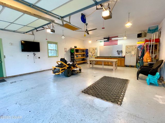 10917 Gum Road, Carthage, MO 64836