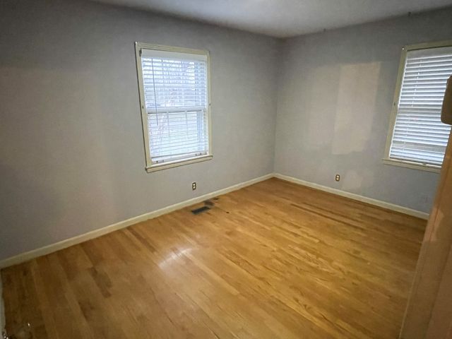 1814 Avon Rd, Murfreesboro, TN 37129