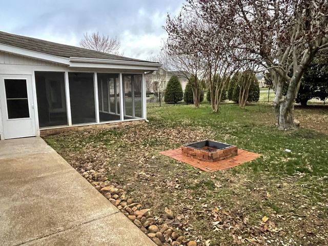 1814 Avon Rd, Murfreesboro, TN 37129