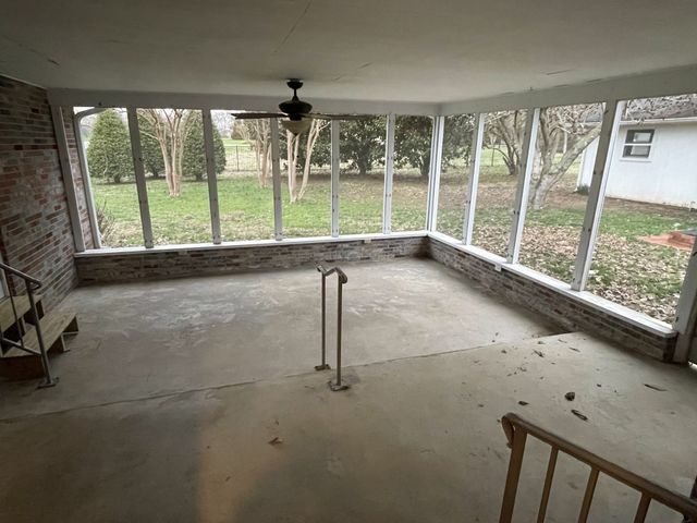 1814 Avon Rd, Murfreesboro, TN 37129