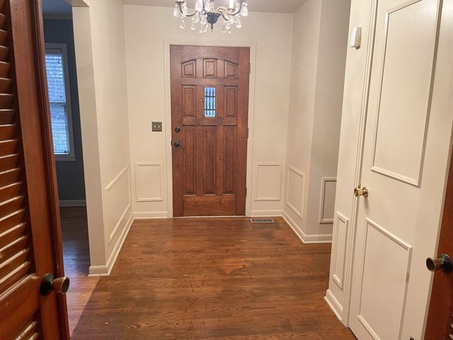 1814 Avon Rd, Murfreesboro, TN 37129