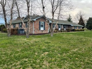 1814 Avon Rd, Murfreesboro, TN 37129