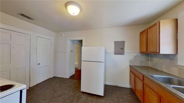 1607 S Austin Ave D, Georgetown, TX 78626