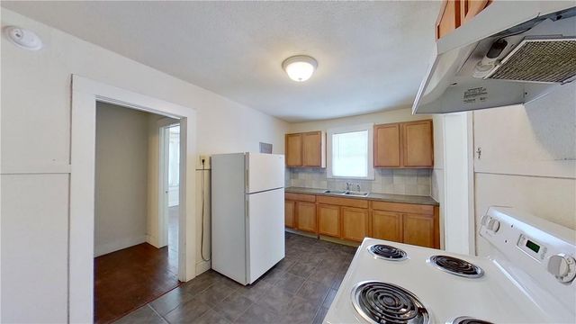 1607 S Austin Ave D, Georgetown, TX 78626