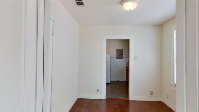 1607 S Austin Ave D, Georgetown, TX 78626