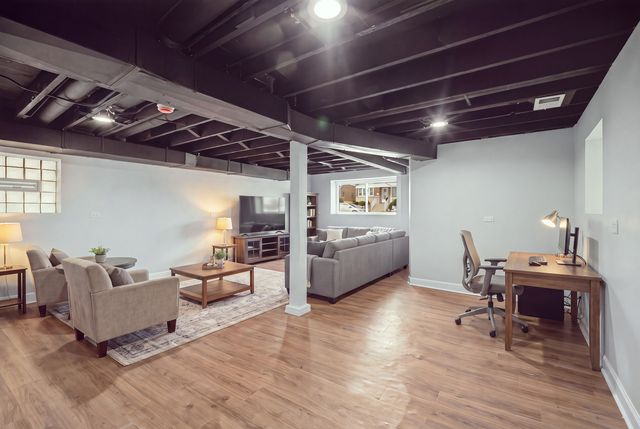 3947 N Neva Avenue, Chicago, IL 60634