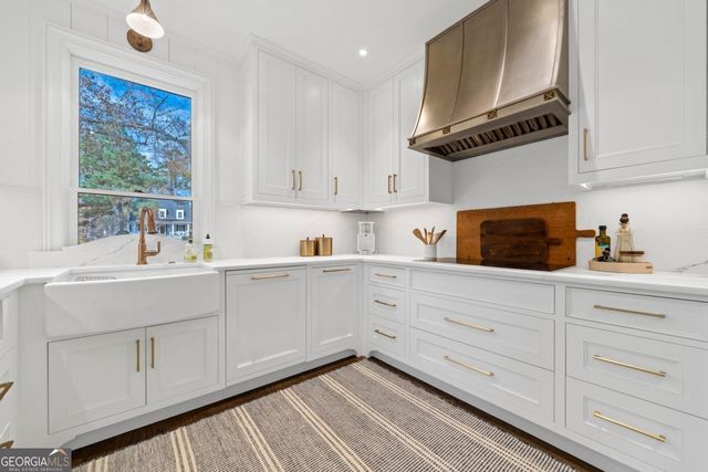 1031A Marina Cove Lane, Greensboro, GA 30642