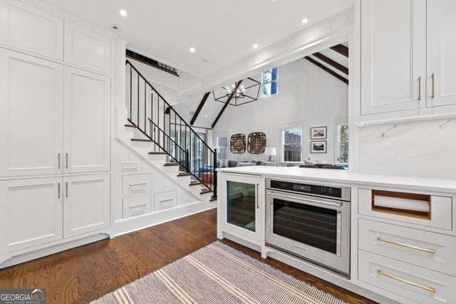 1031A Marina Cove Lane, Greensboro, GA 30642