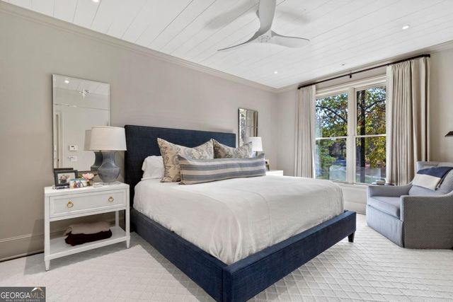 1031A Marina Cove Lane, Greensboro, GA 30642