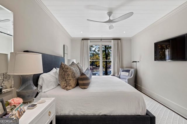 1031A Marina Cove Lane, Greensboro, GA 30642