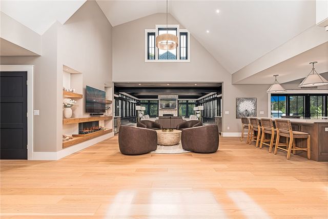 33 Stuart Street, Westerly, RI 02891