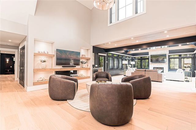 33 Stuart Street, Westerly, RI 02891