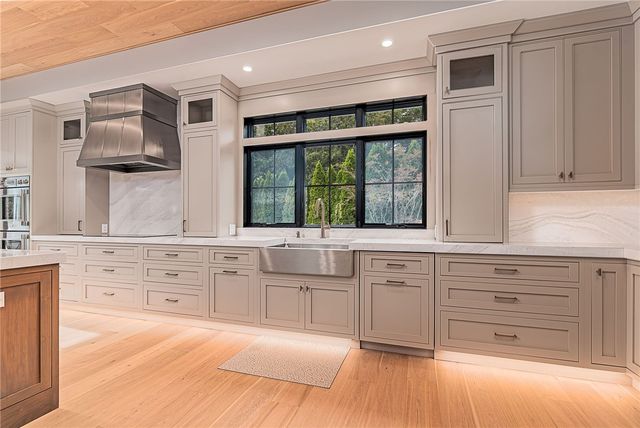 33 Stuart Street, Westerly, RI 02891