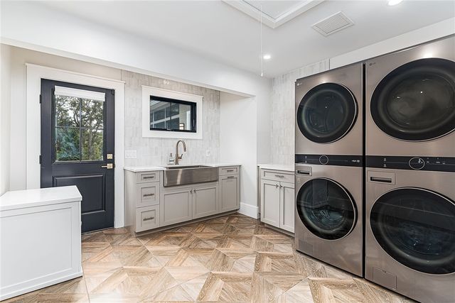 33 Stuart Street, Westerly, RI 02891