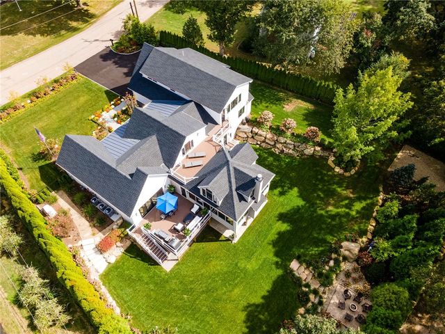 33 Stuart Street, Westerly, RI 02891