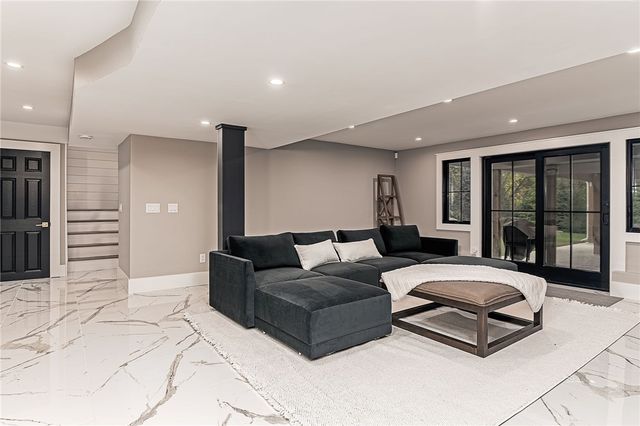 33 Stuart Street, Westerly, RI 02891