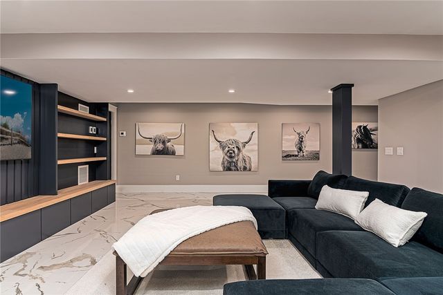 33 Stuart Street, Westerly, RI 02891