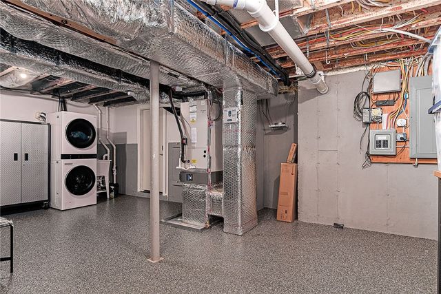 33 Stuart Street, Westerly, RI 02891