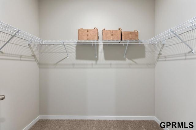 8360 S 176th Avenue, Omaha, NE 68137