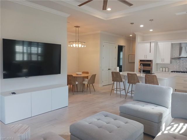 14605 Kingfisher LOOP, Naples, FL 34120