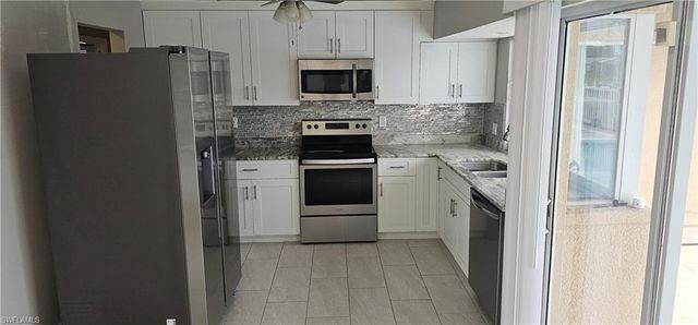 5255 Tiffany CT, Cape Coral, FL 33904