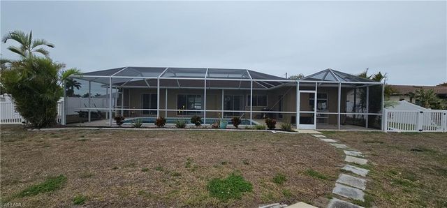 5255 Tiffany CT, Cape Coral, FL 33904