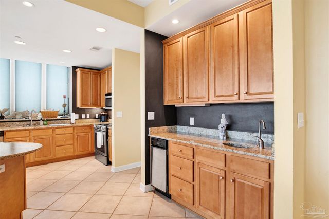 1940 W Beach Blvd 201, Gulf Shores, AL 36542