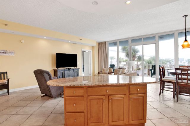 1940 W Beach Blvd 201, Gulf Shores, AL 36542