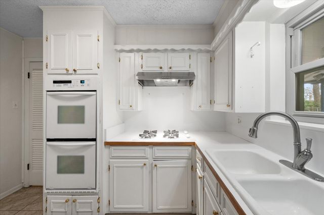 912 Northwood Boulevard, Corsicana, TX 75110