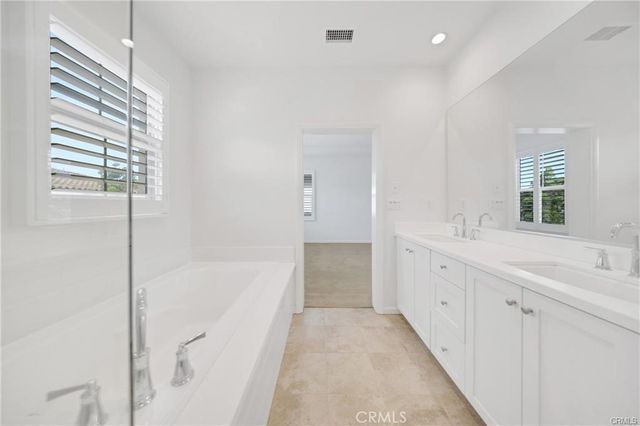 126 Gulfstream, Irvine, CA 92620