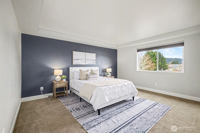 207 Fielding Street NE, Orting, WA 98360