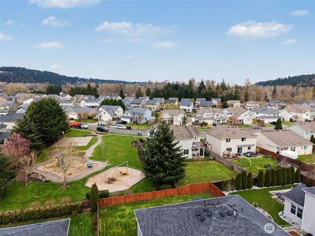 207 Fielding Street NE, Orting, WA 98360
