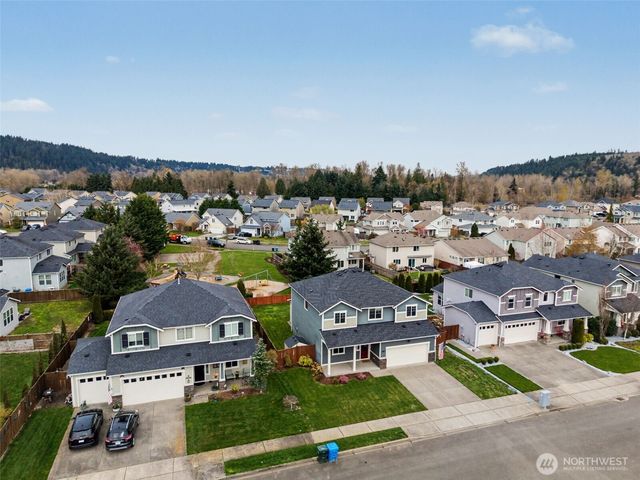 207 Fielding Street NE, Orting, WA 98360