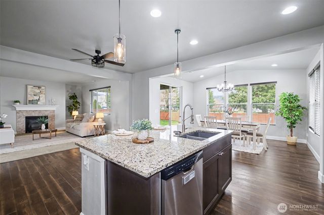 207 Fielding Street NE, Orting, WA 98360