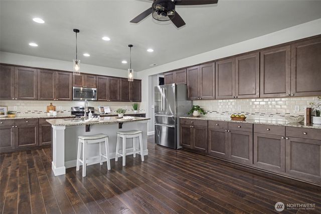 207 Fielding Street NE, Orting, WA 98360