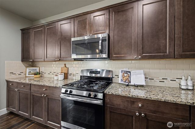 207 Fielding Street NE, Orting, WA 98360