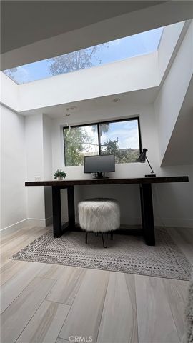 10051 Westwanda Drive, Beverly Hills, CA 90210